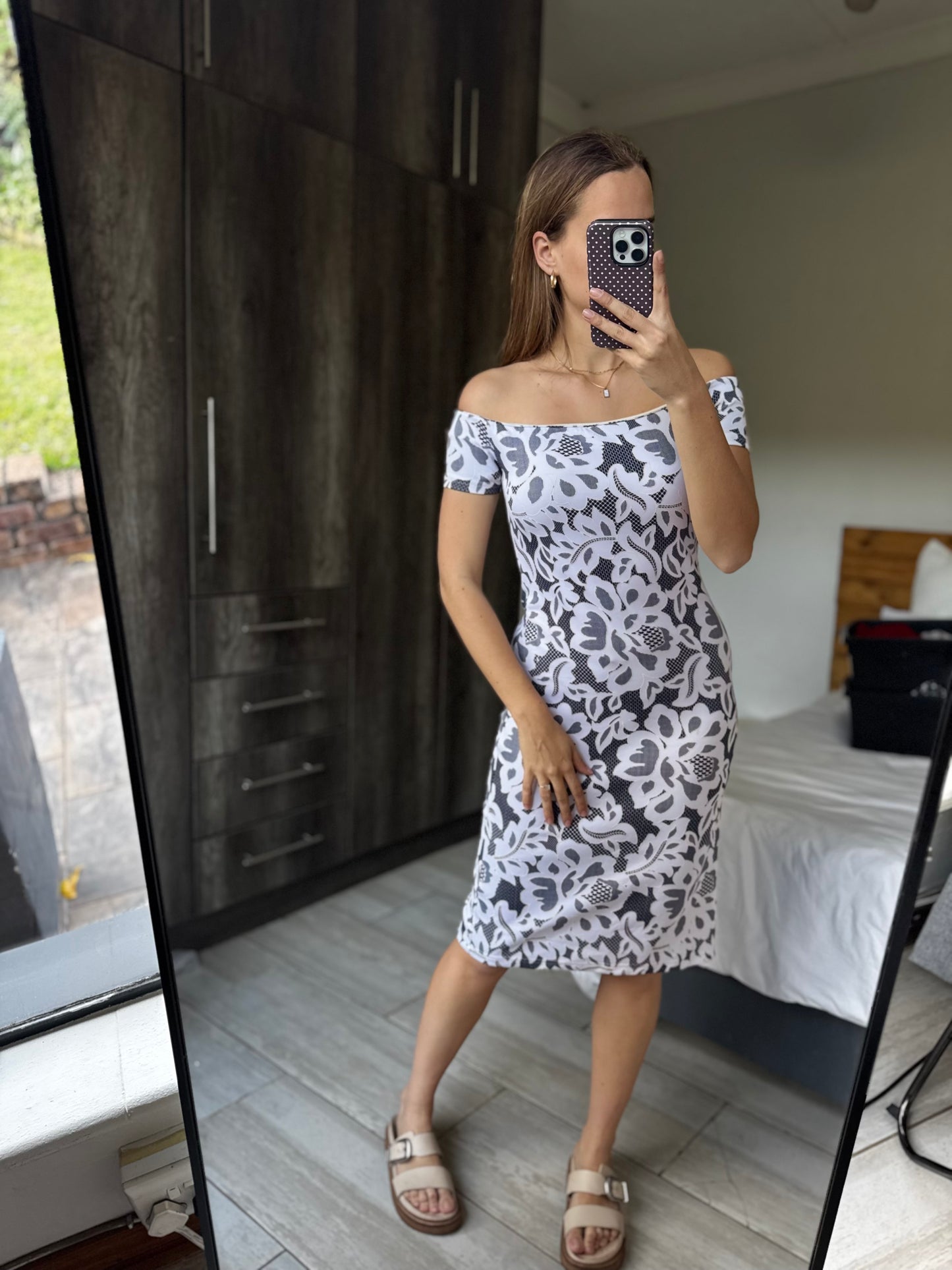 Stunning dress (X)