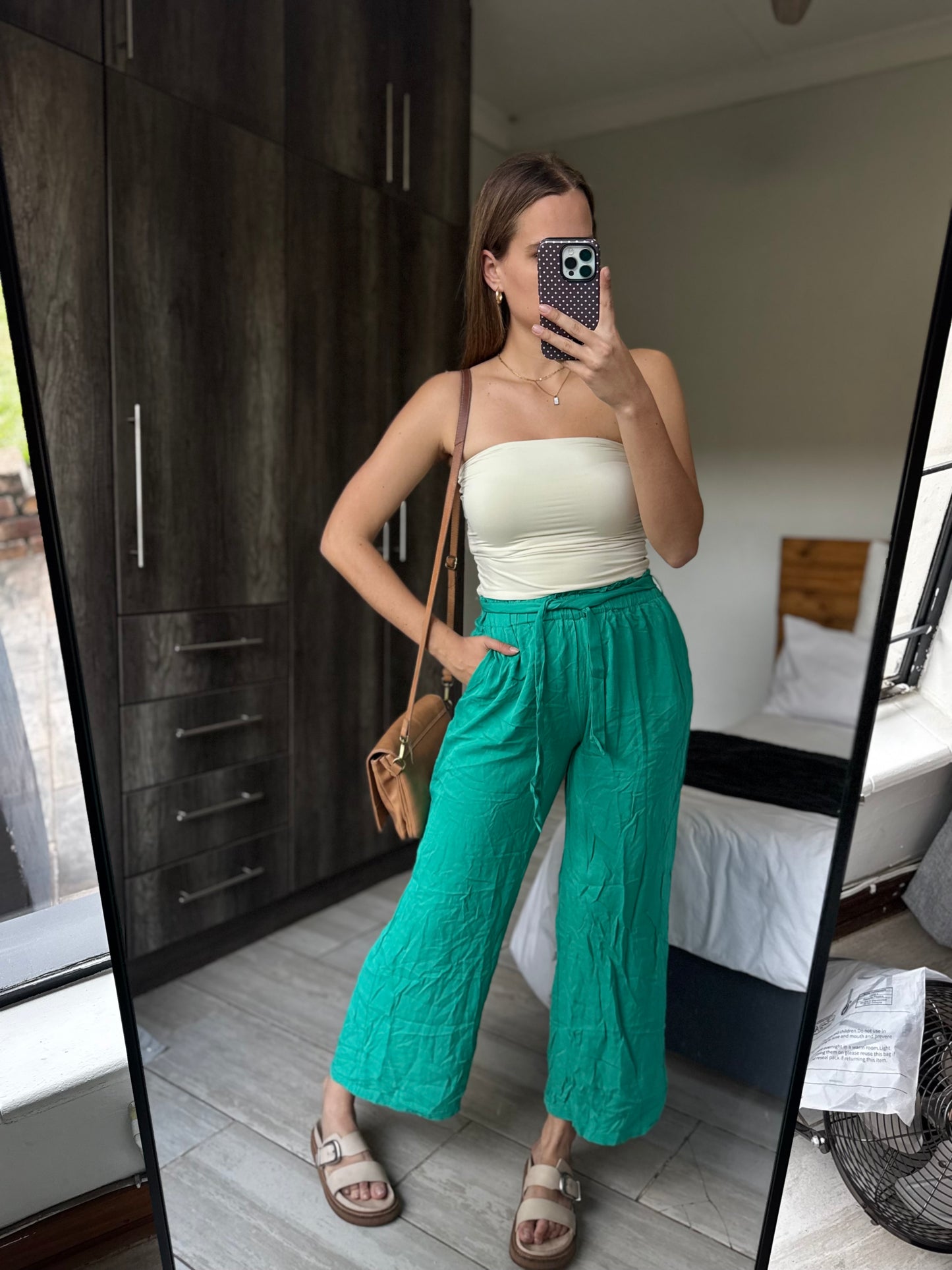 Green pants (H)