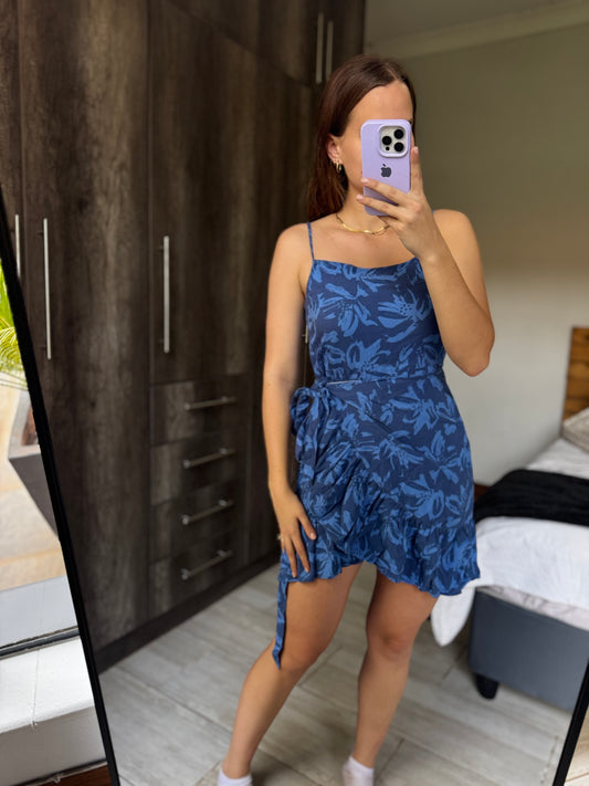 Blue floral dress (O)