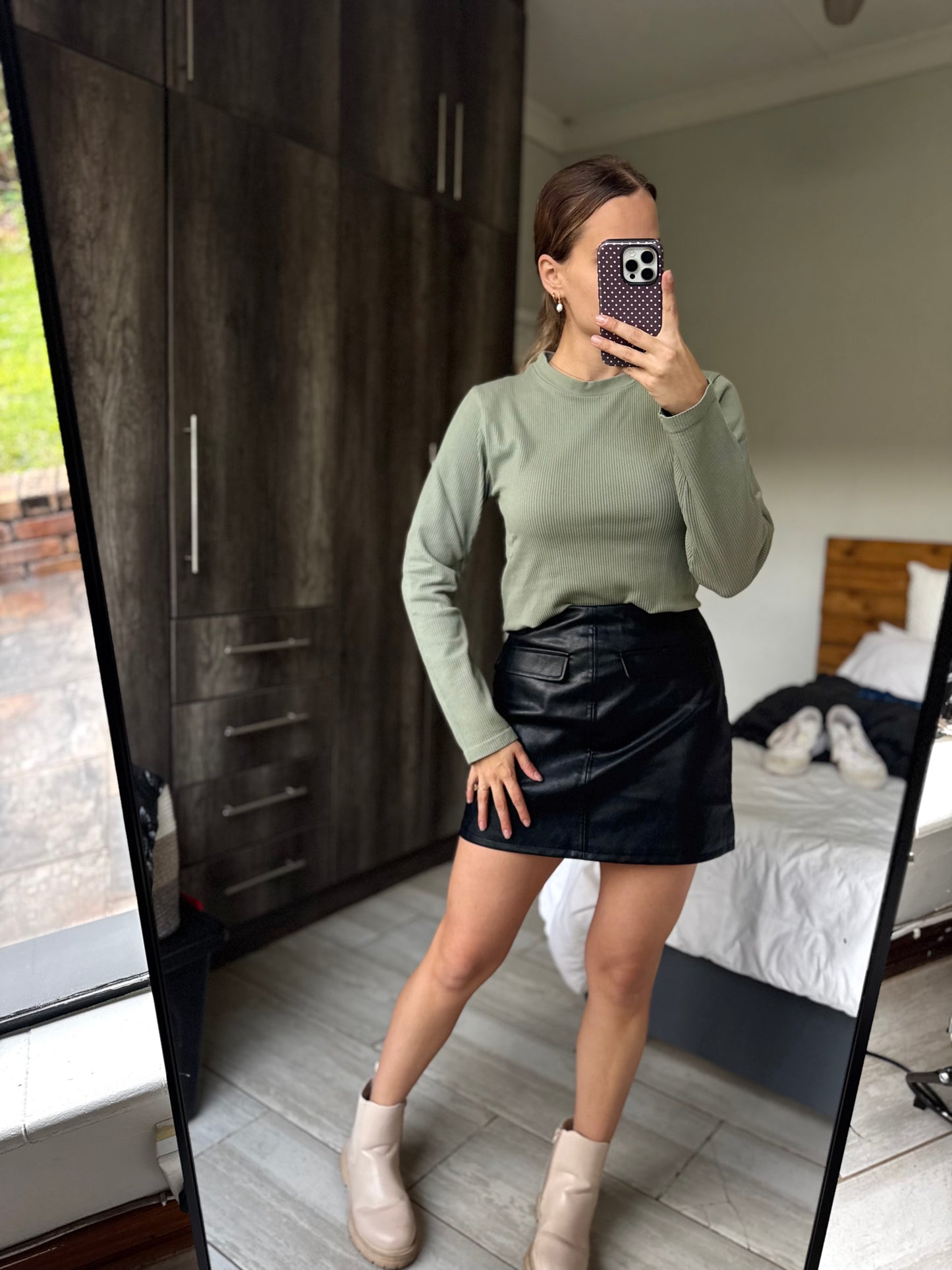 Green ribbed long sleeve (X2)