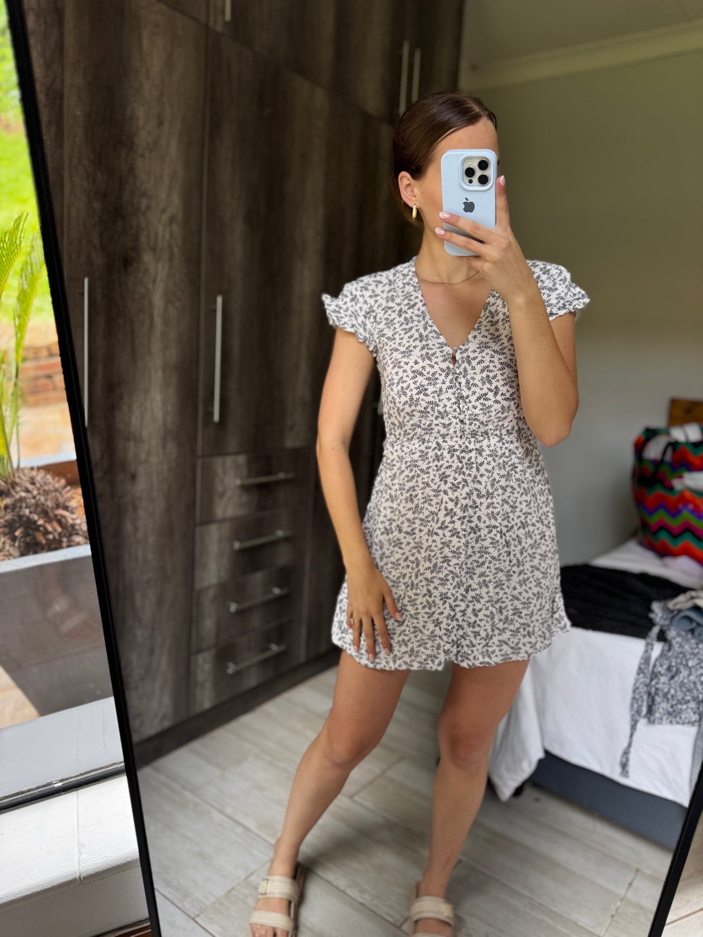 H&M white floral top (GG)