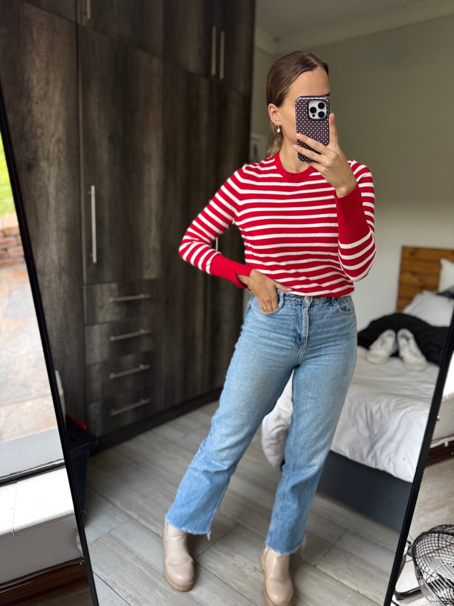 UNIQ red striped sweater (D)