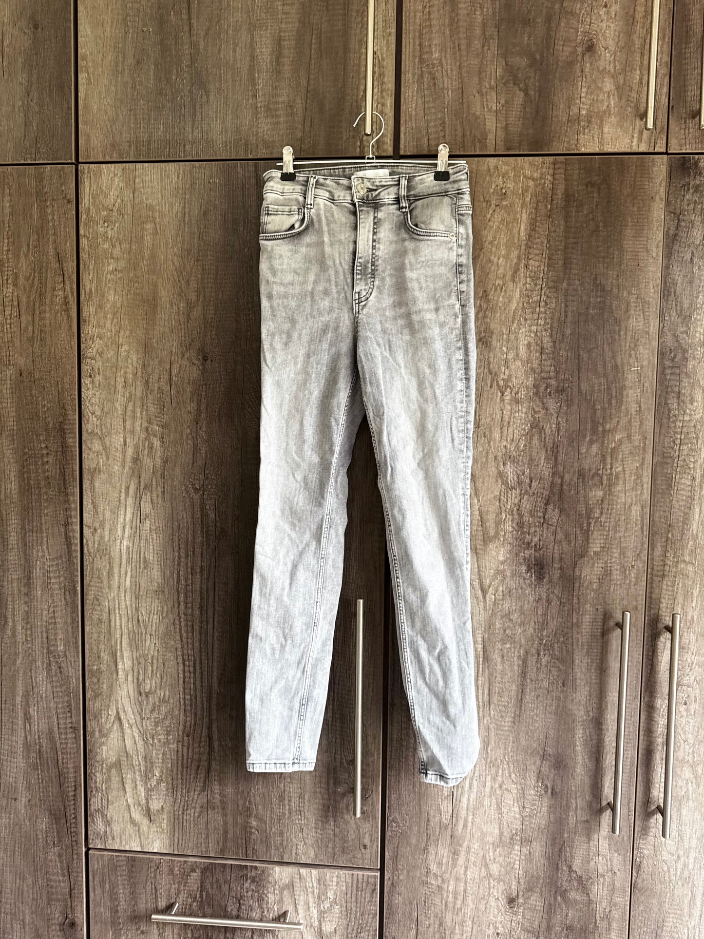 ZARA grey jeans (GG)