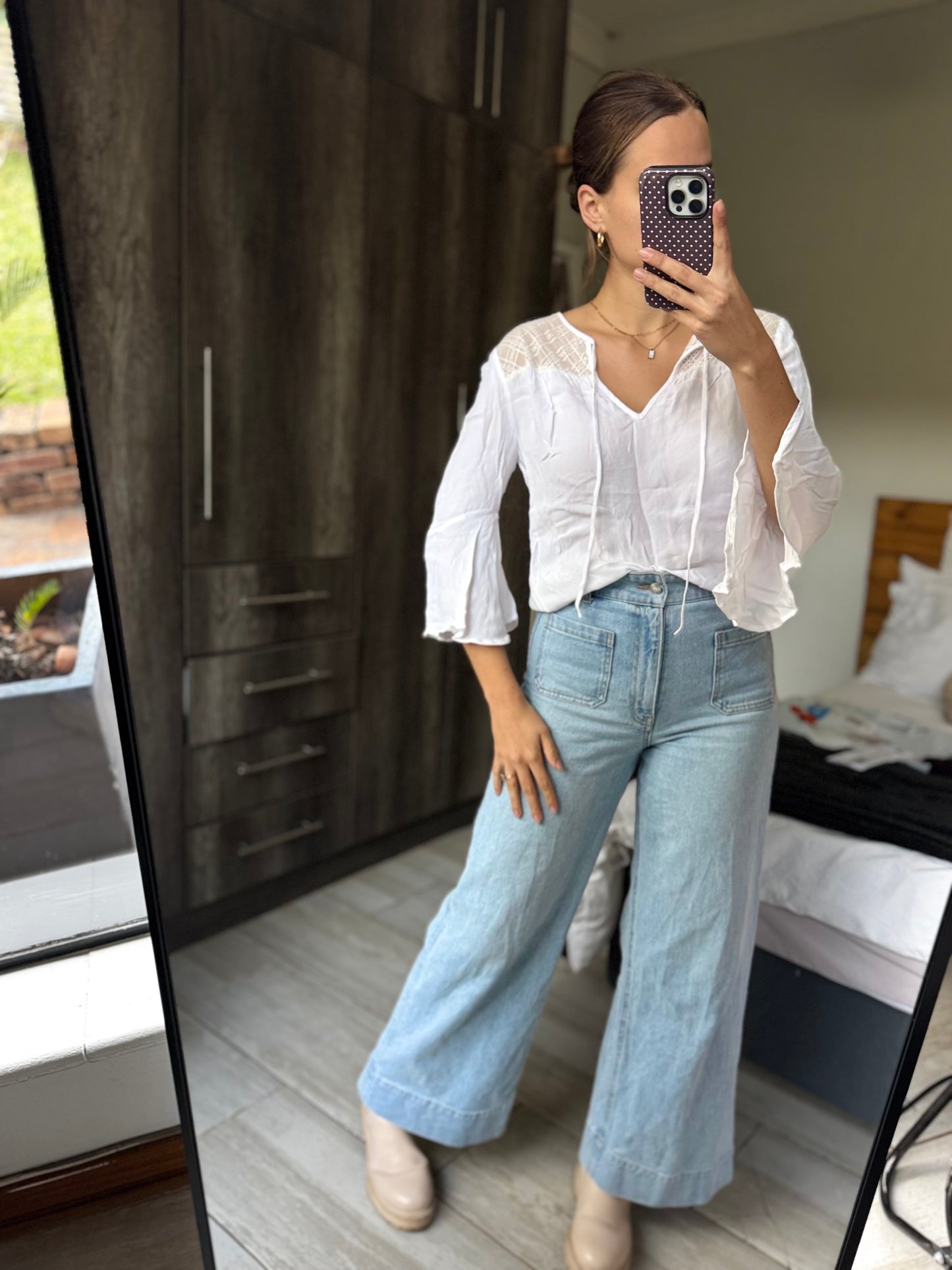 FOREVER NEW white top (A)
