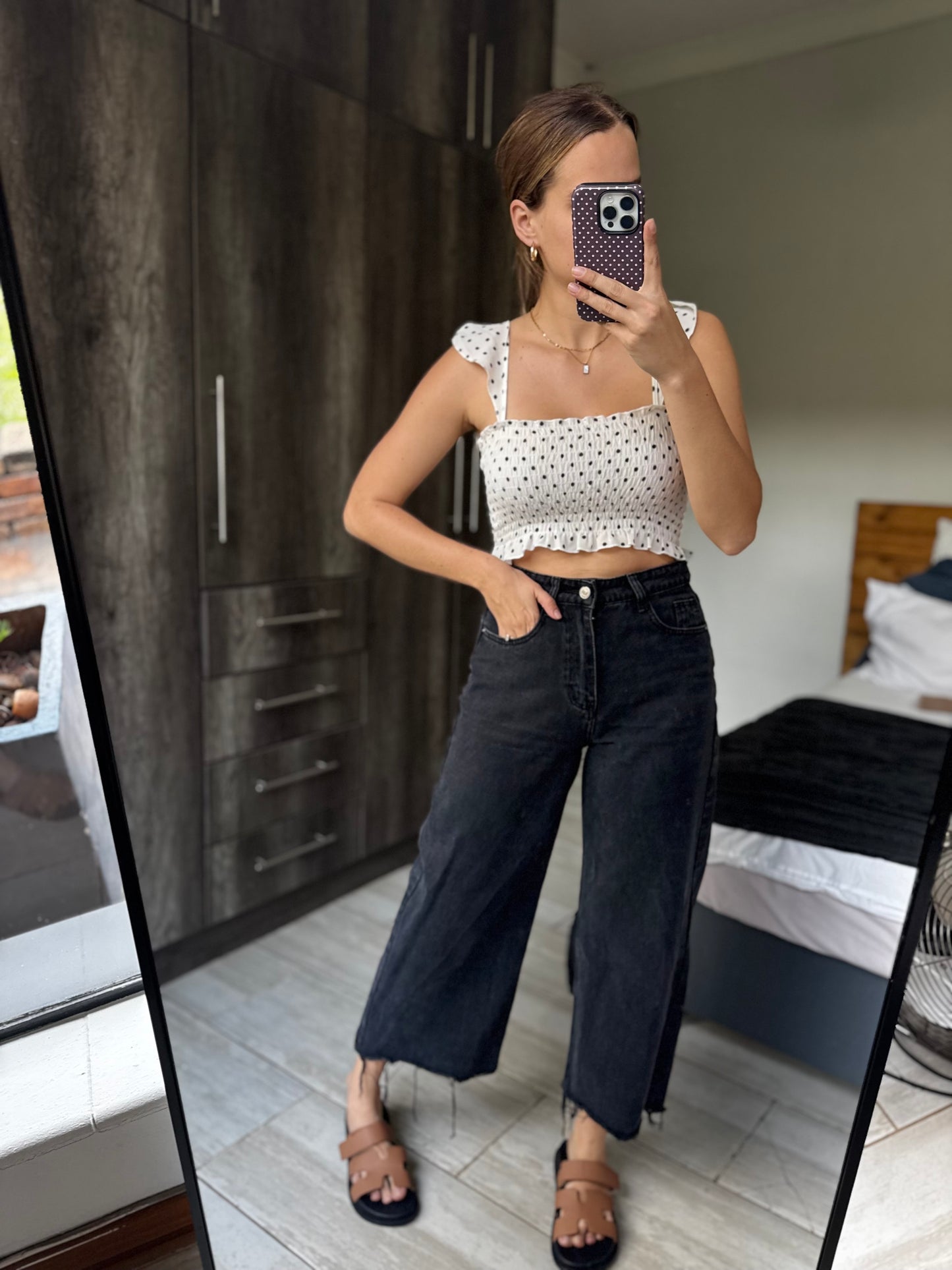 Black wide legged jeans (X8)