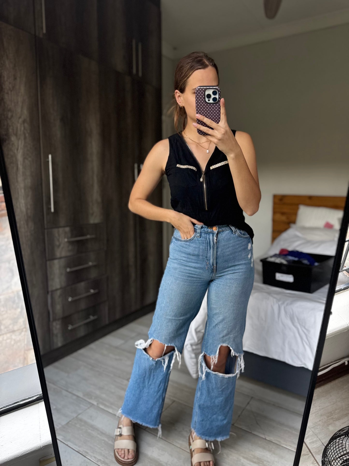 Black top (A)