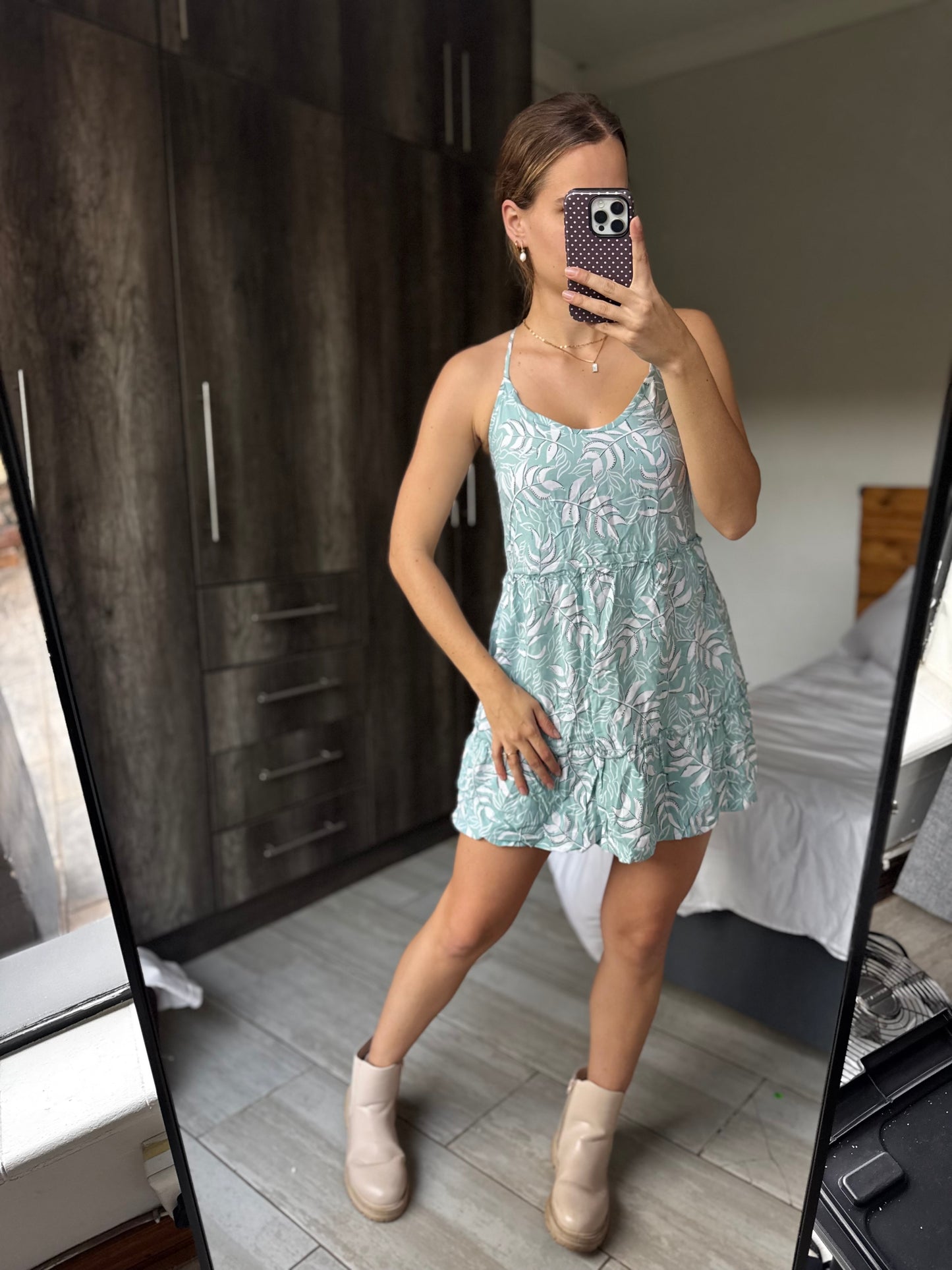 Floral dress (D)