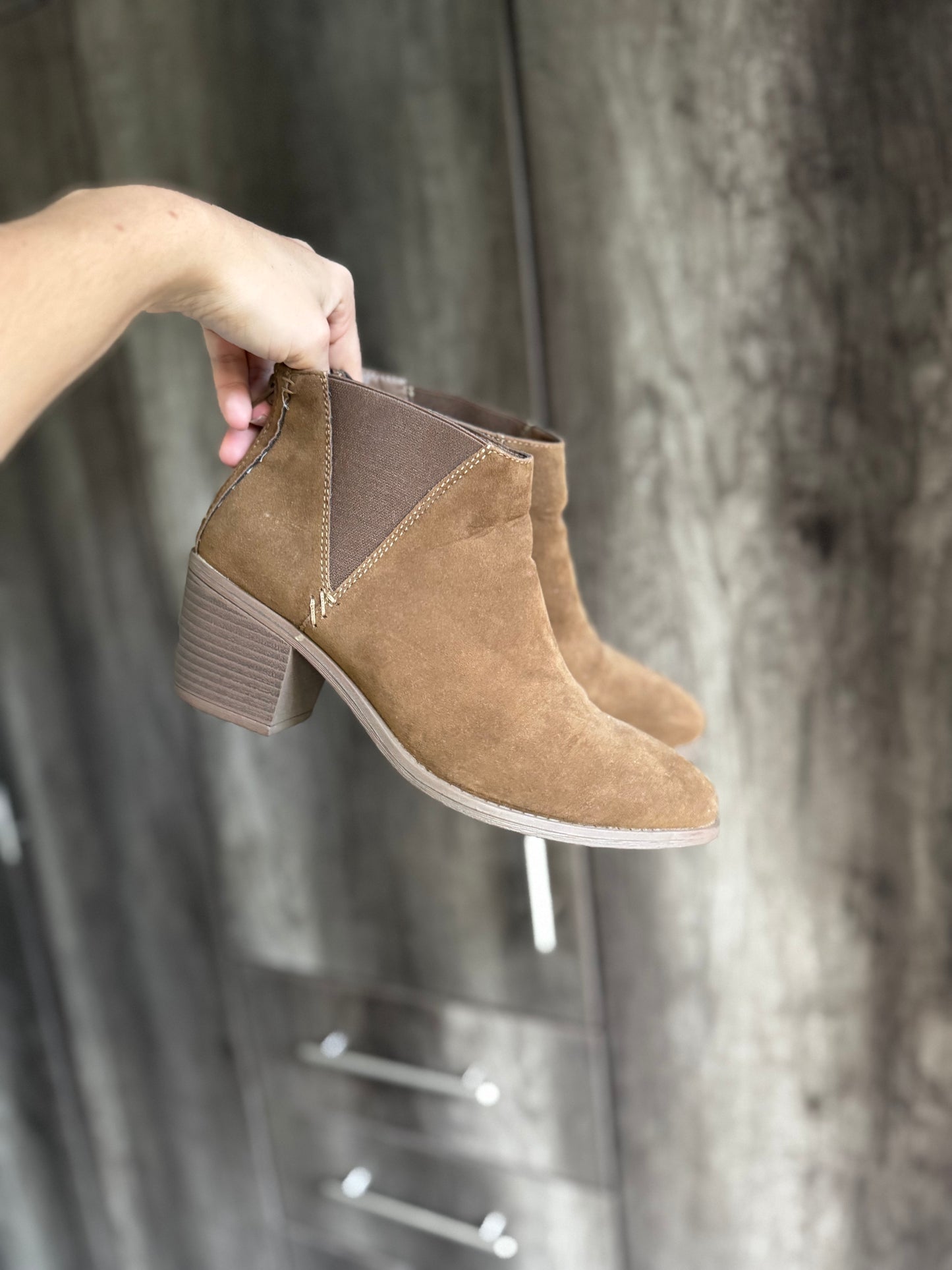 Brand New brown boots (P)