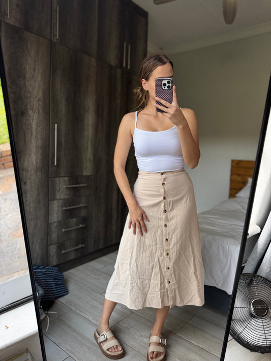 Cream skirt (AA)