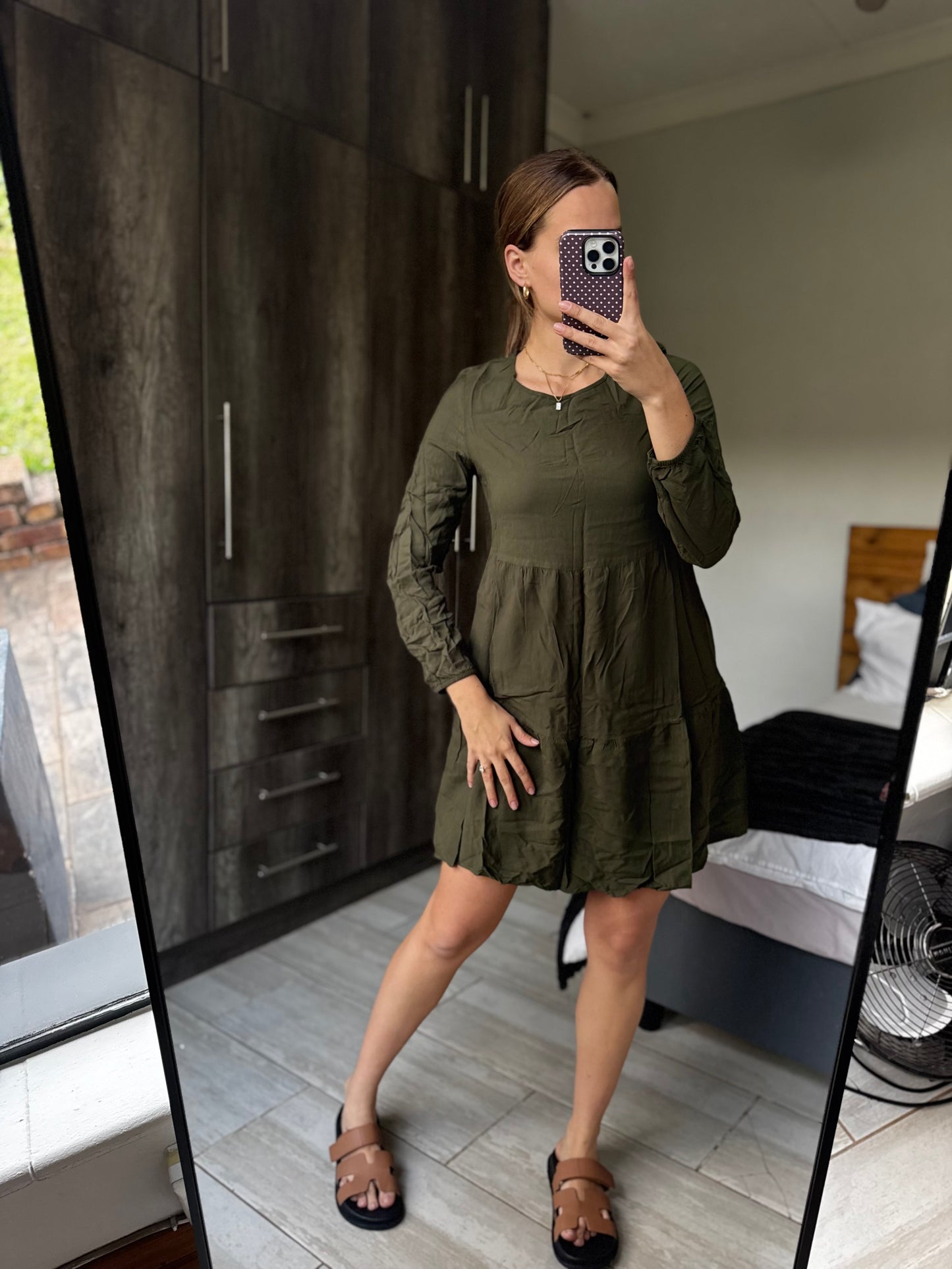 Green dress (II)