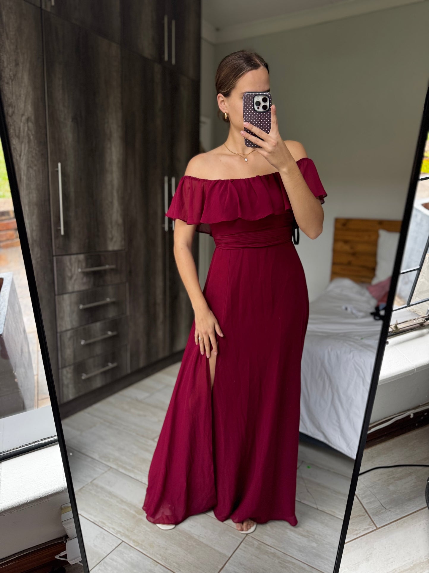 Stunning maroon dress (L)