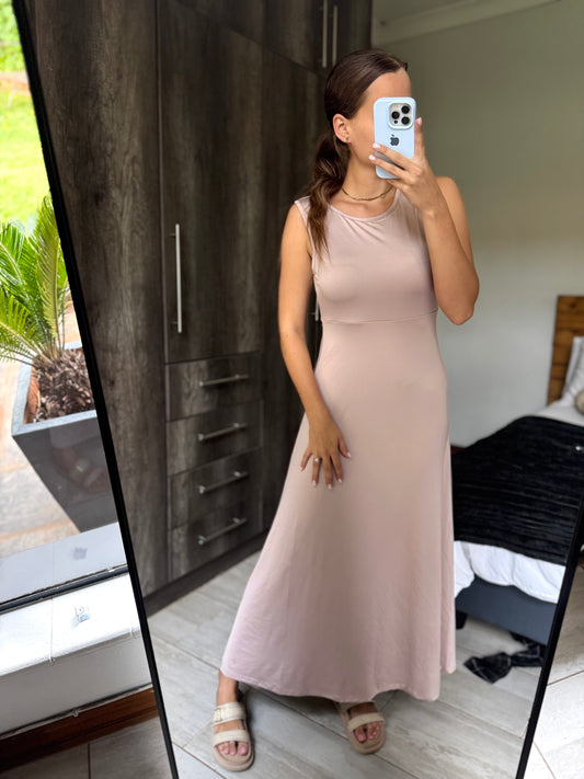 Stunning pink dress (Y)