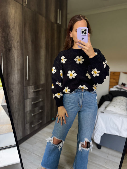 Black floral sweater (DD)
