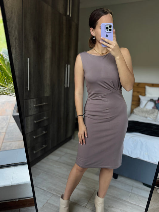 Stunning dress (J)