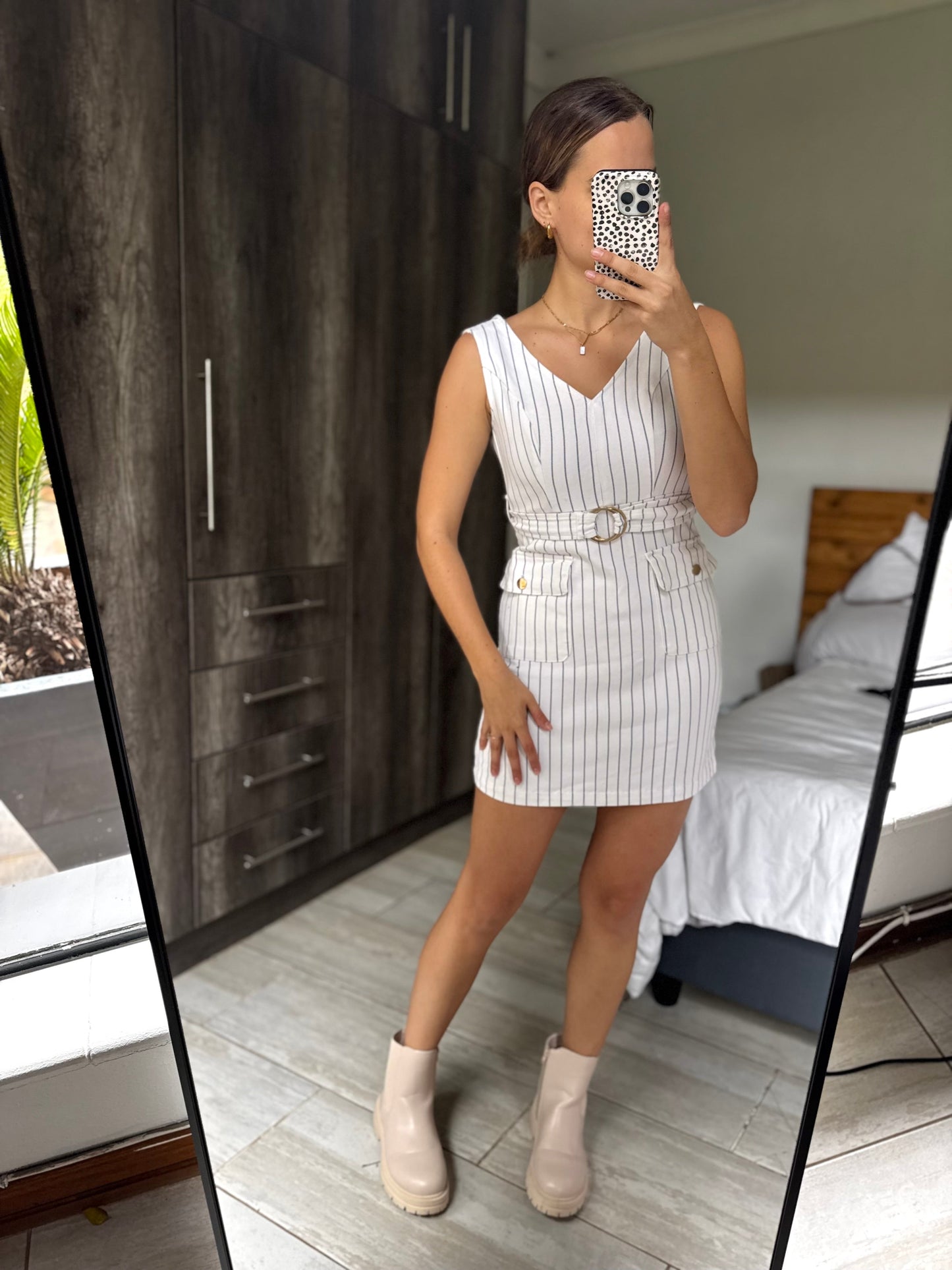 FOREVER NEW pretty dress (DD)