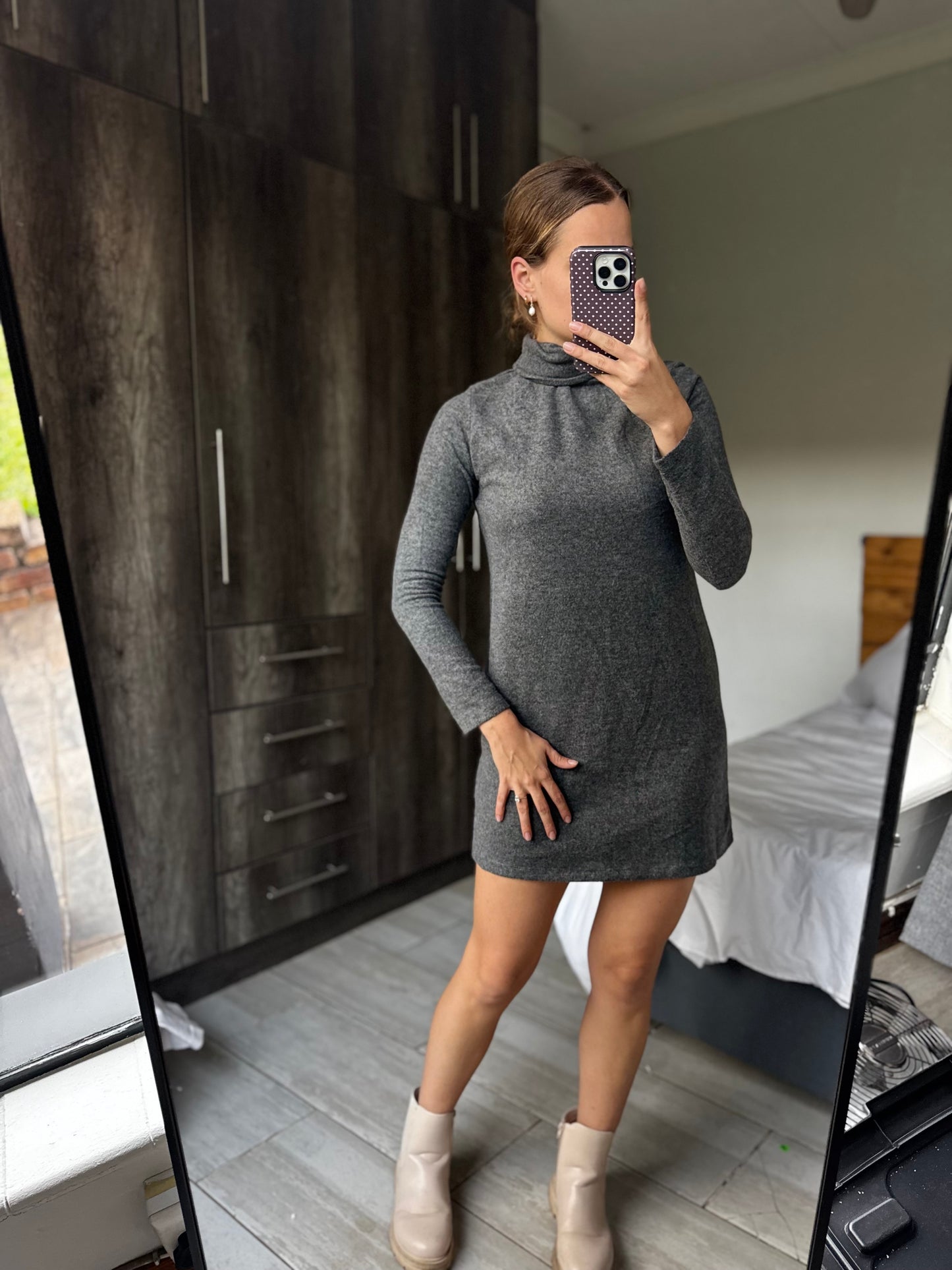 Grey knit turtle neck dress (D)