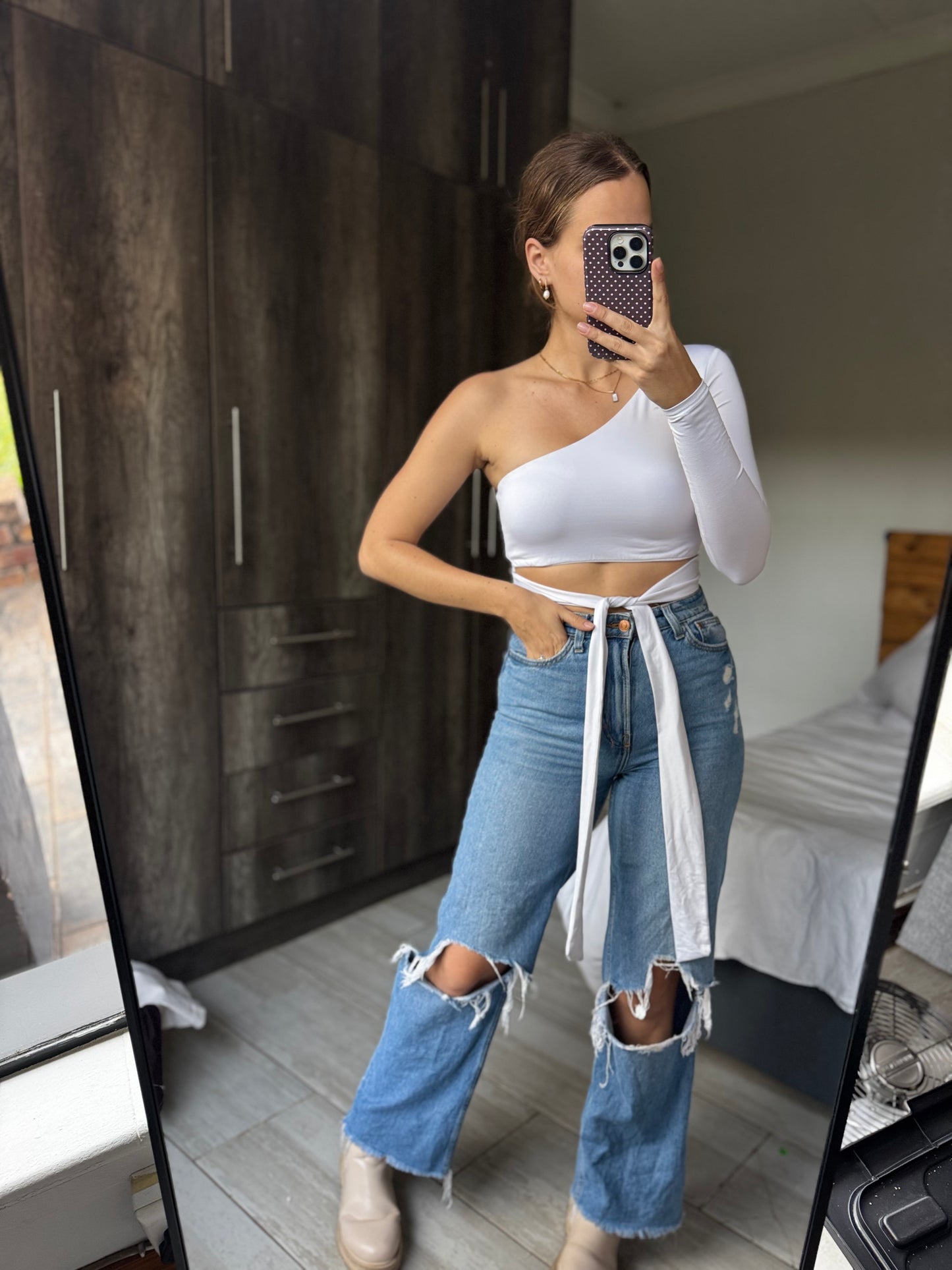 White top (D)