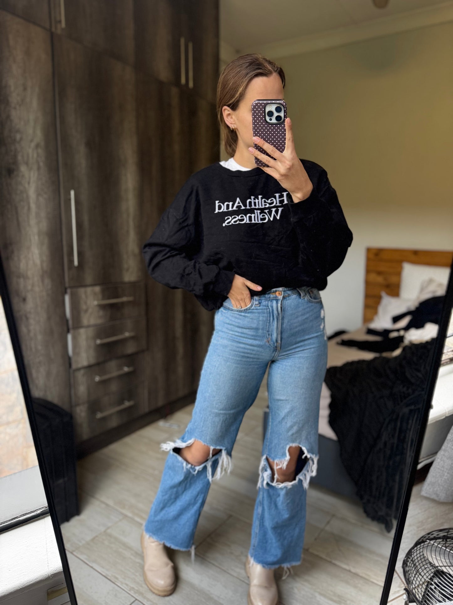 Black sweatshirt (A)