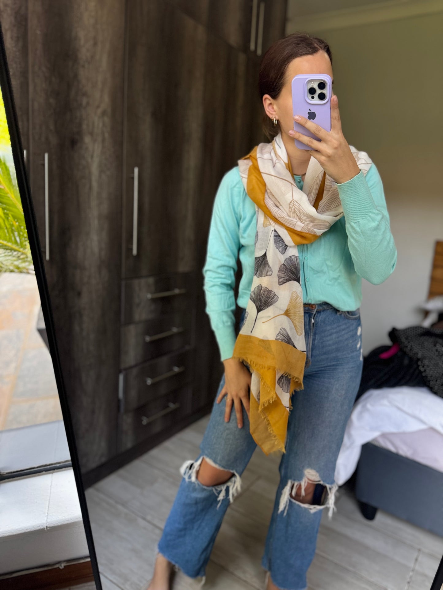 Floral scarf (Q)