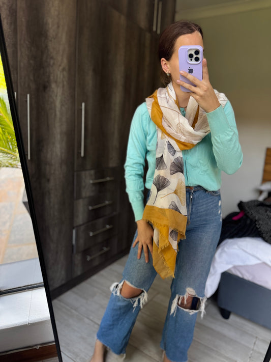 Floral scarf (Q)