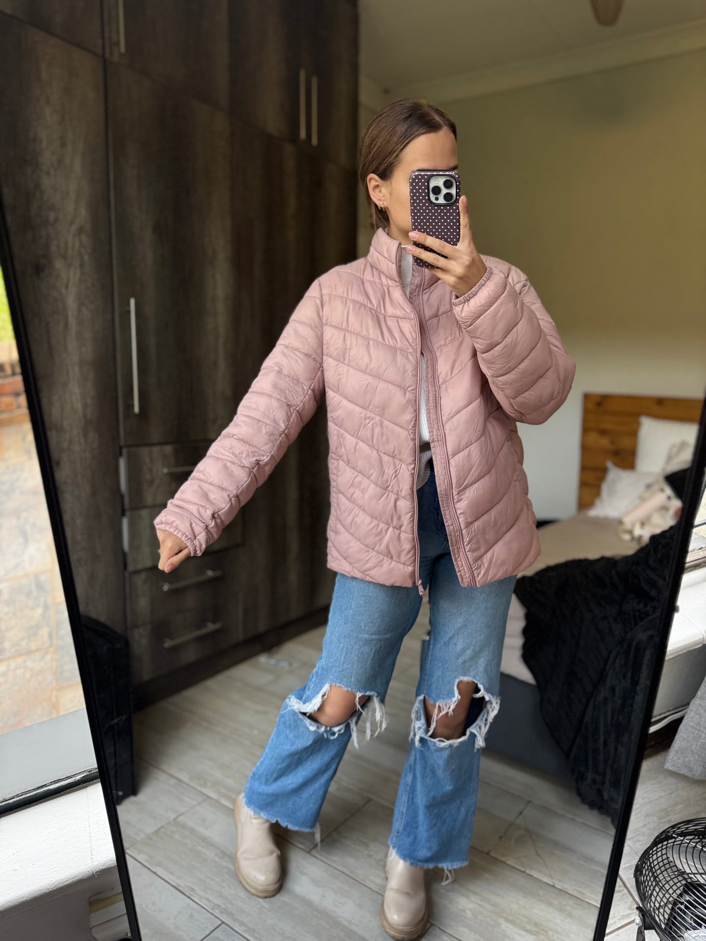 Pink puffer jacket (A)