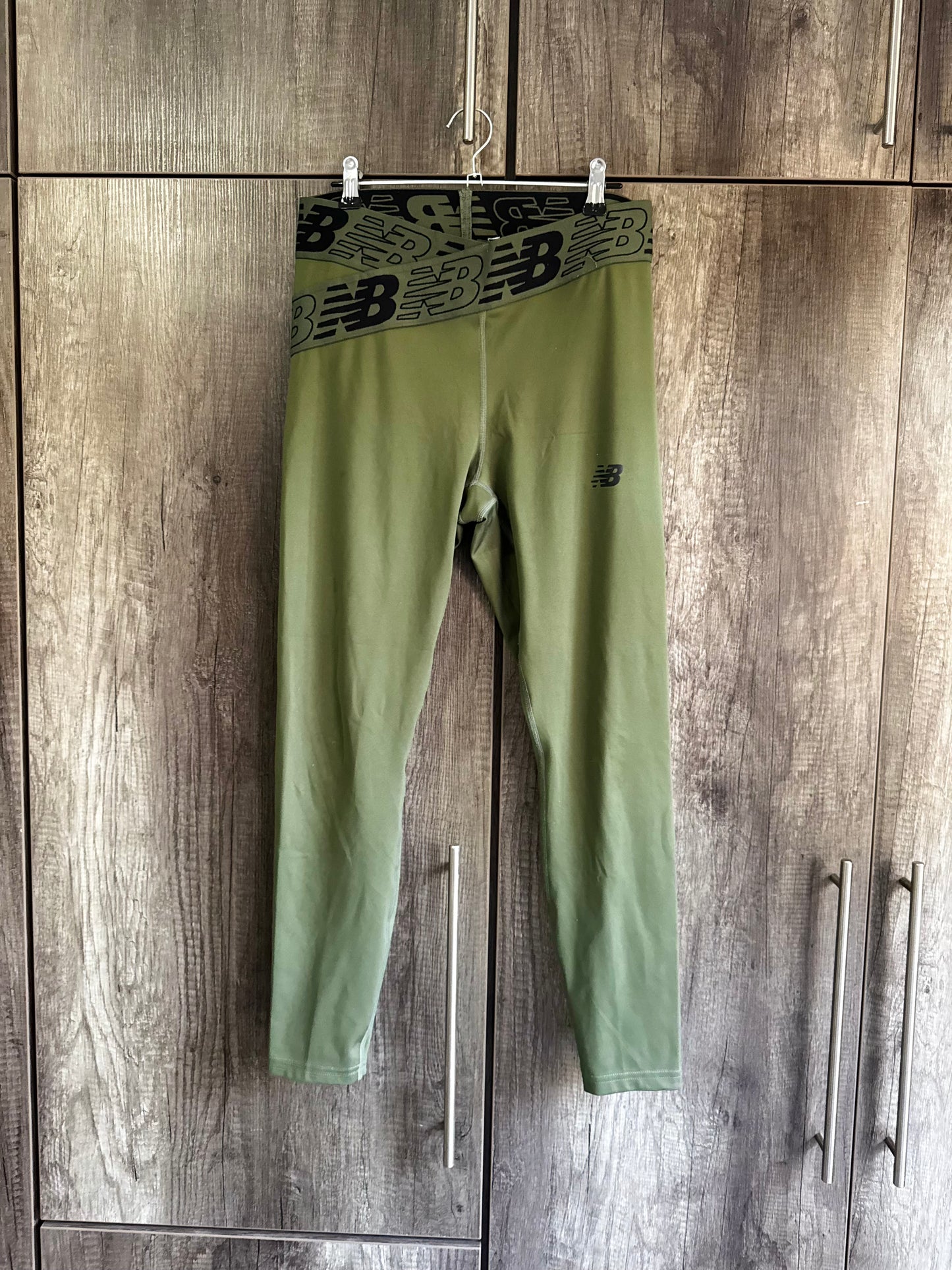 New Balance green leggings (X9)