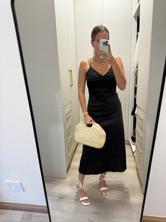 Black silky maxi dress (X1)