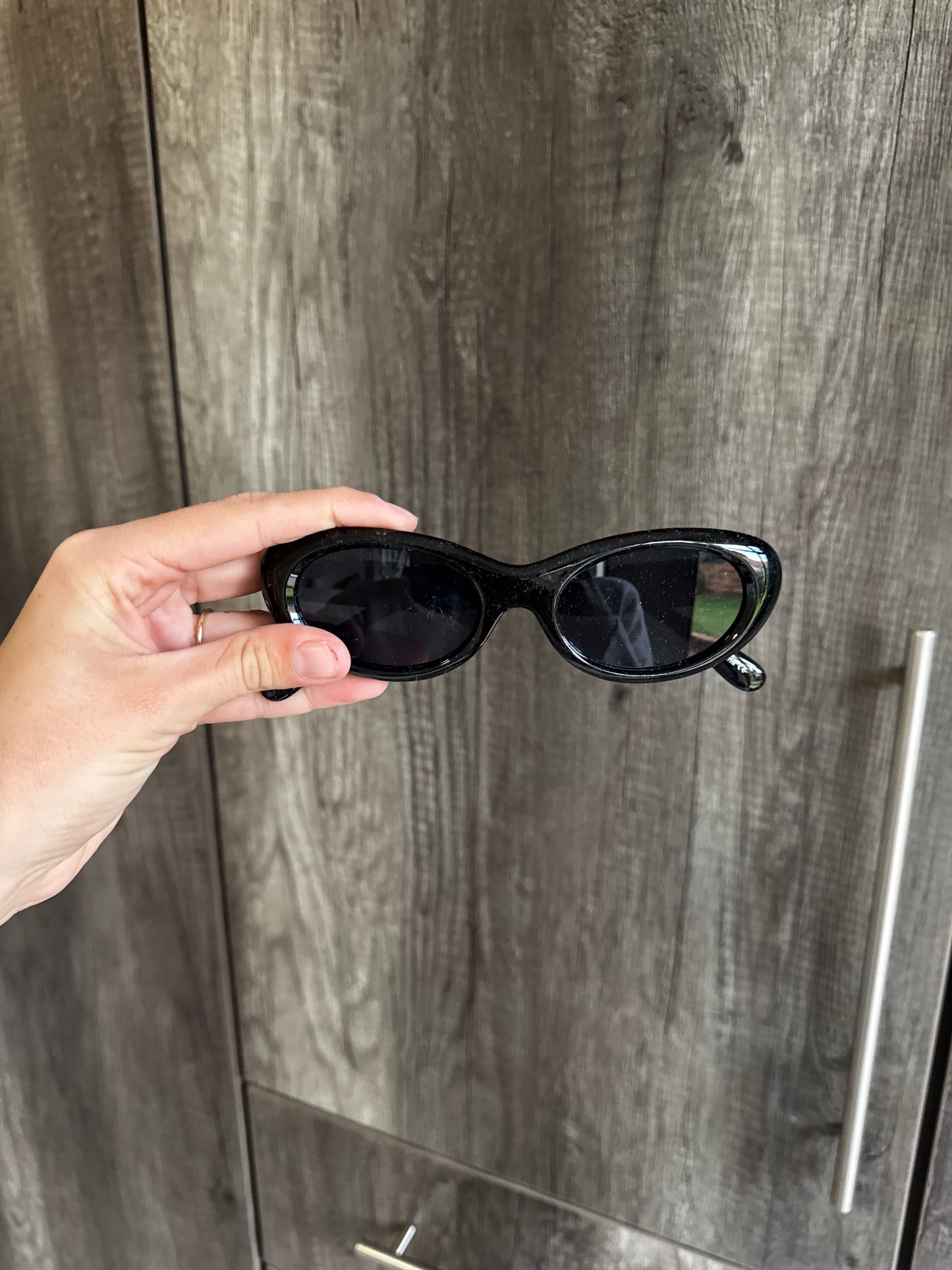 Black glasses (A)