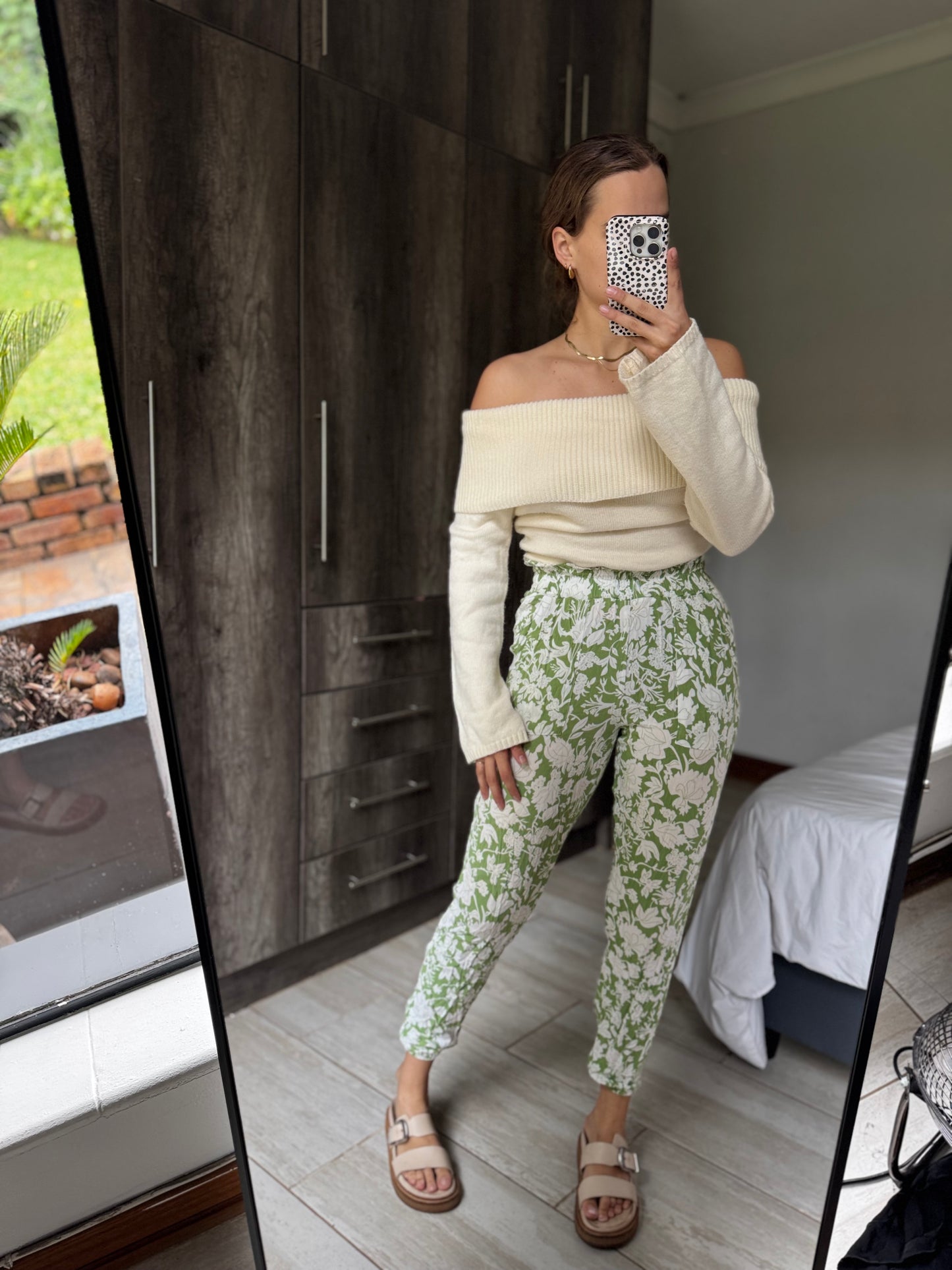 Green floral pants (B)