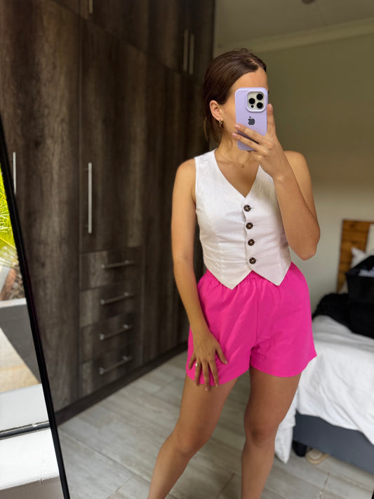 Pink shorts (D)