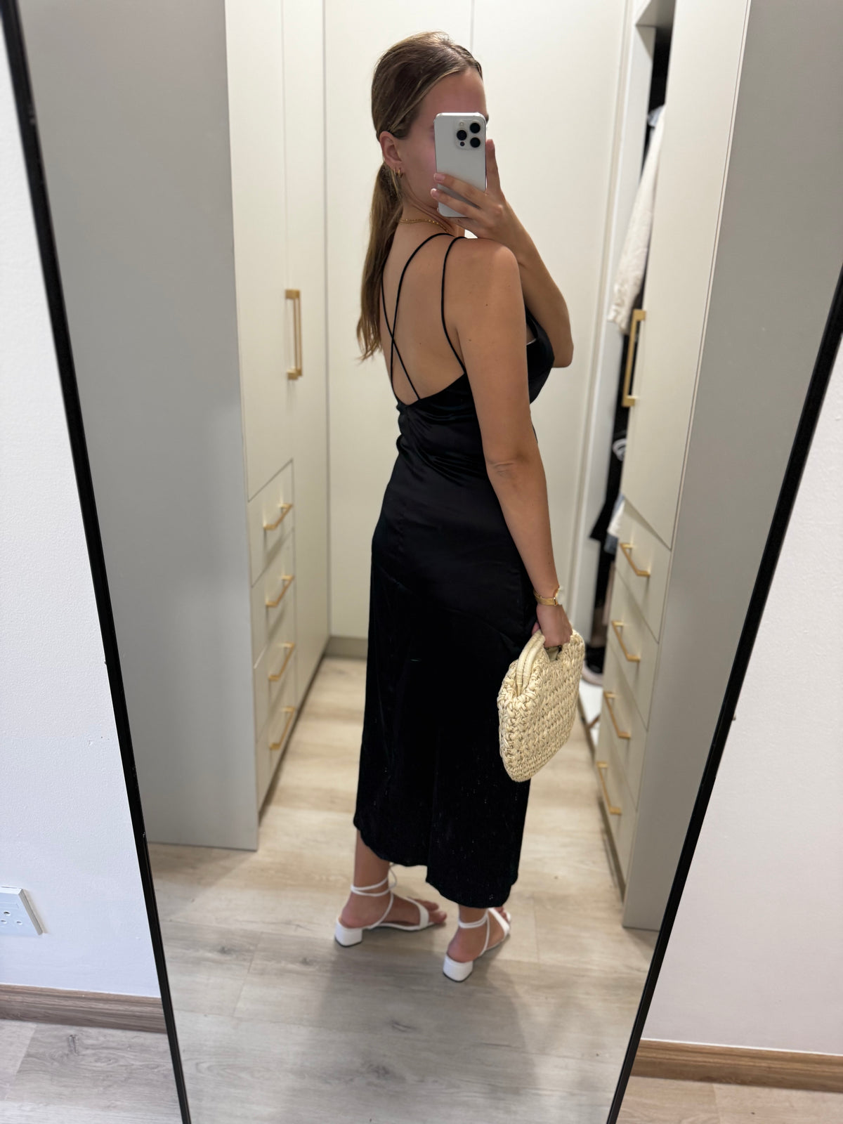 Black silky maxi dress (X1)