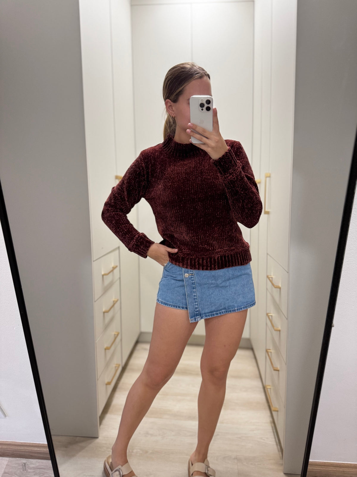 Super soft knitted sweater (O)