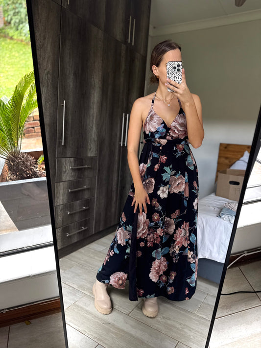 Black floral dress (M)