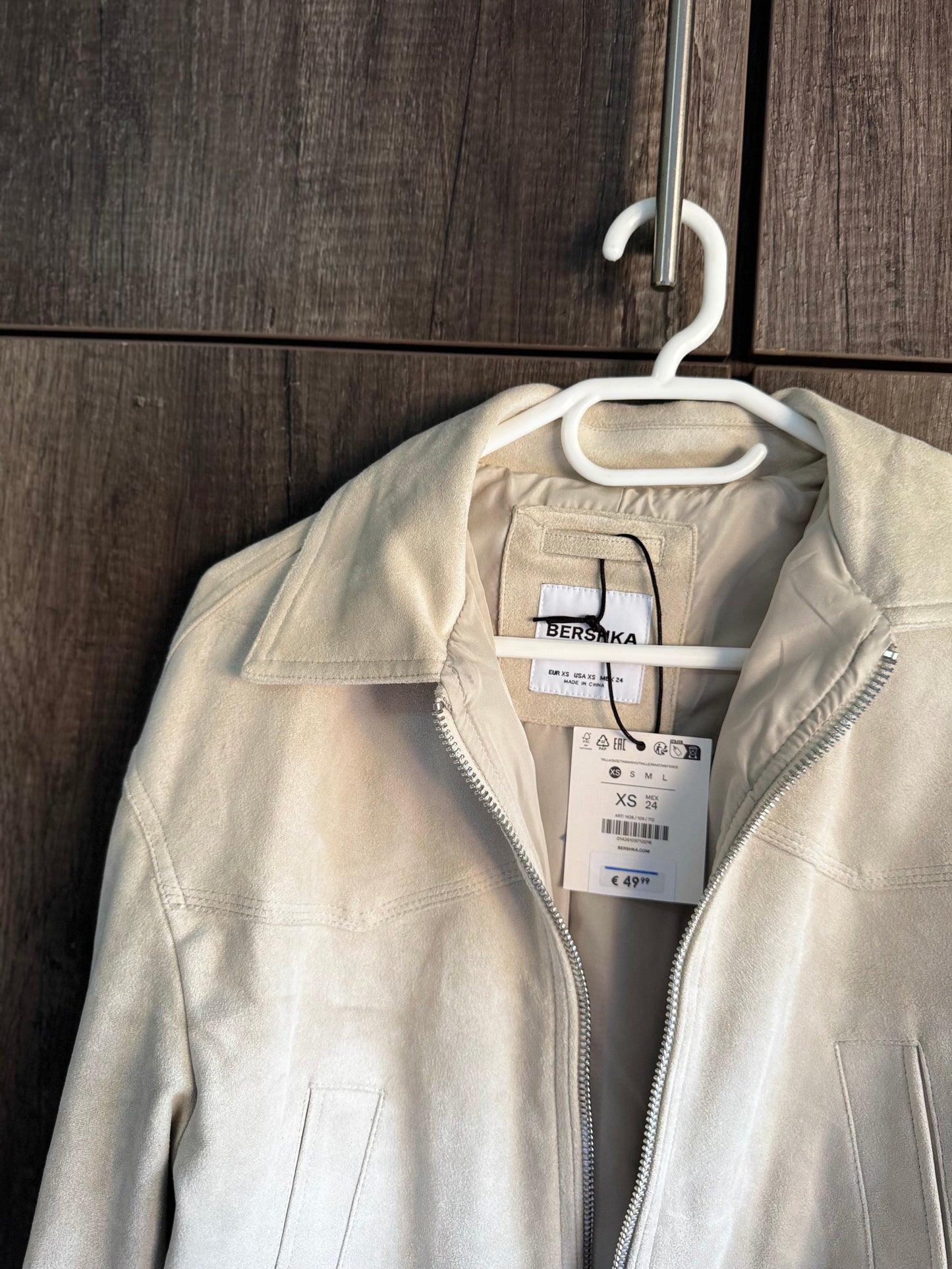 Brand New BERSHKA stunning jacket (HH)