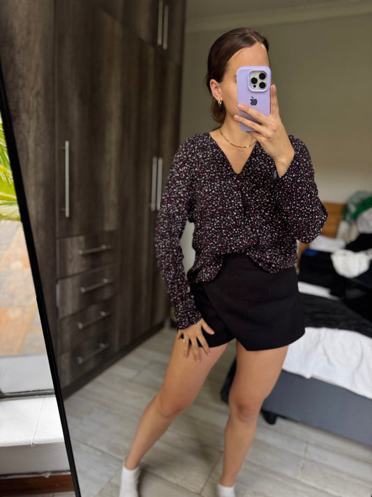 Pretty black top (X6)