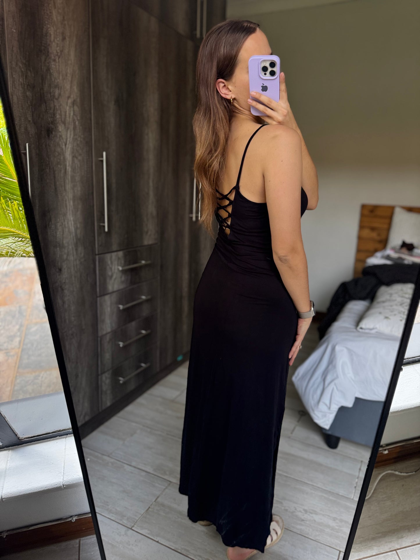 Black dress (G)