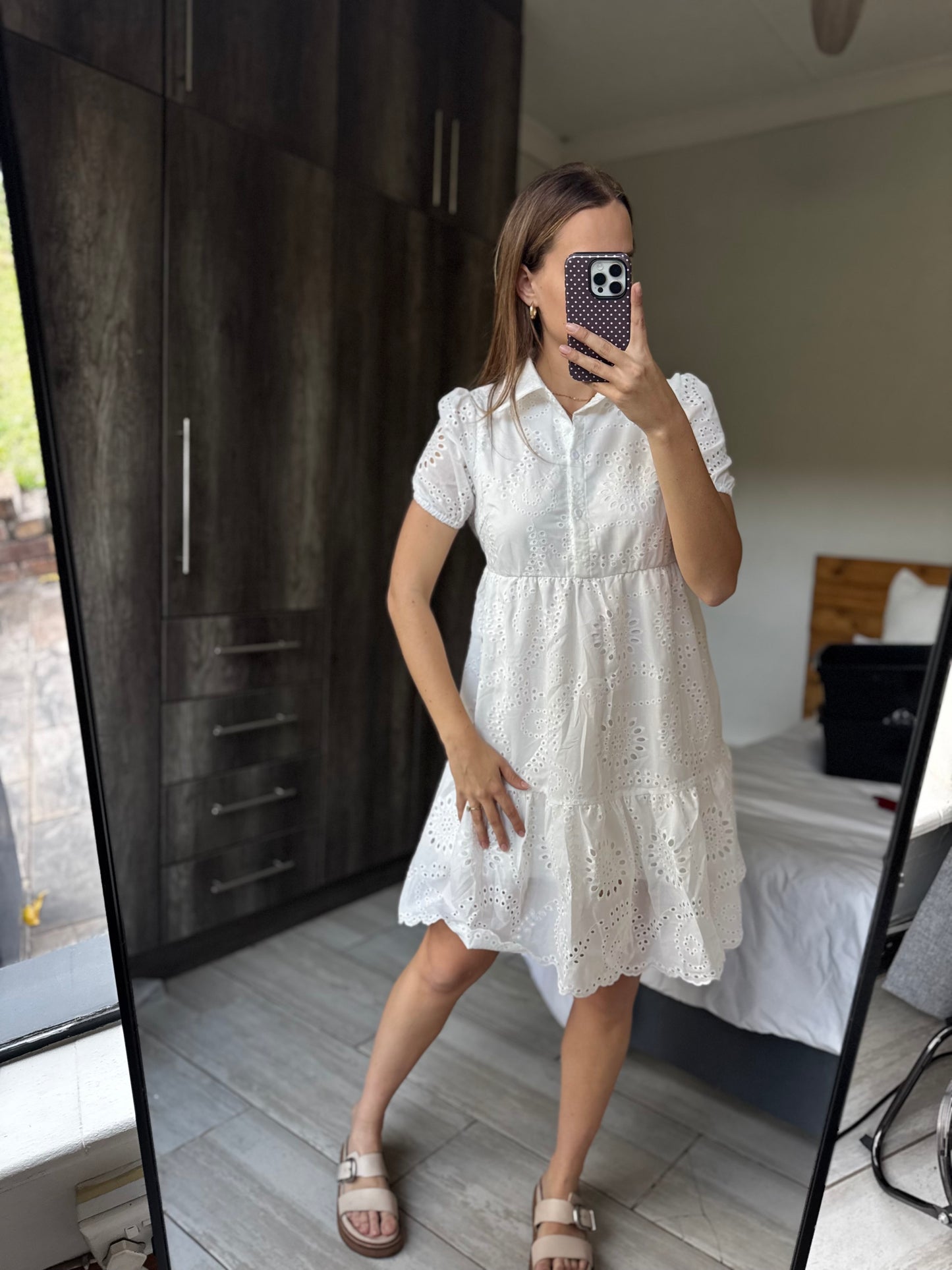 Pretty white dress (X)
