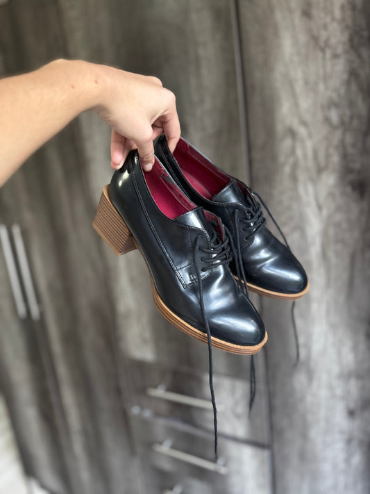 Charles & Keith BRAND NEW shoes (Q)
