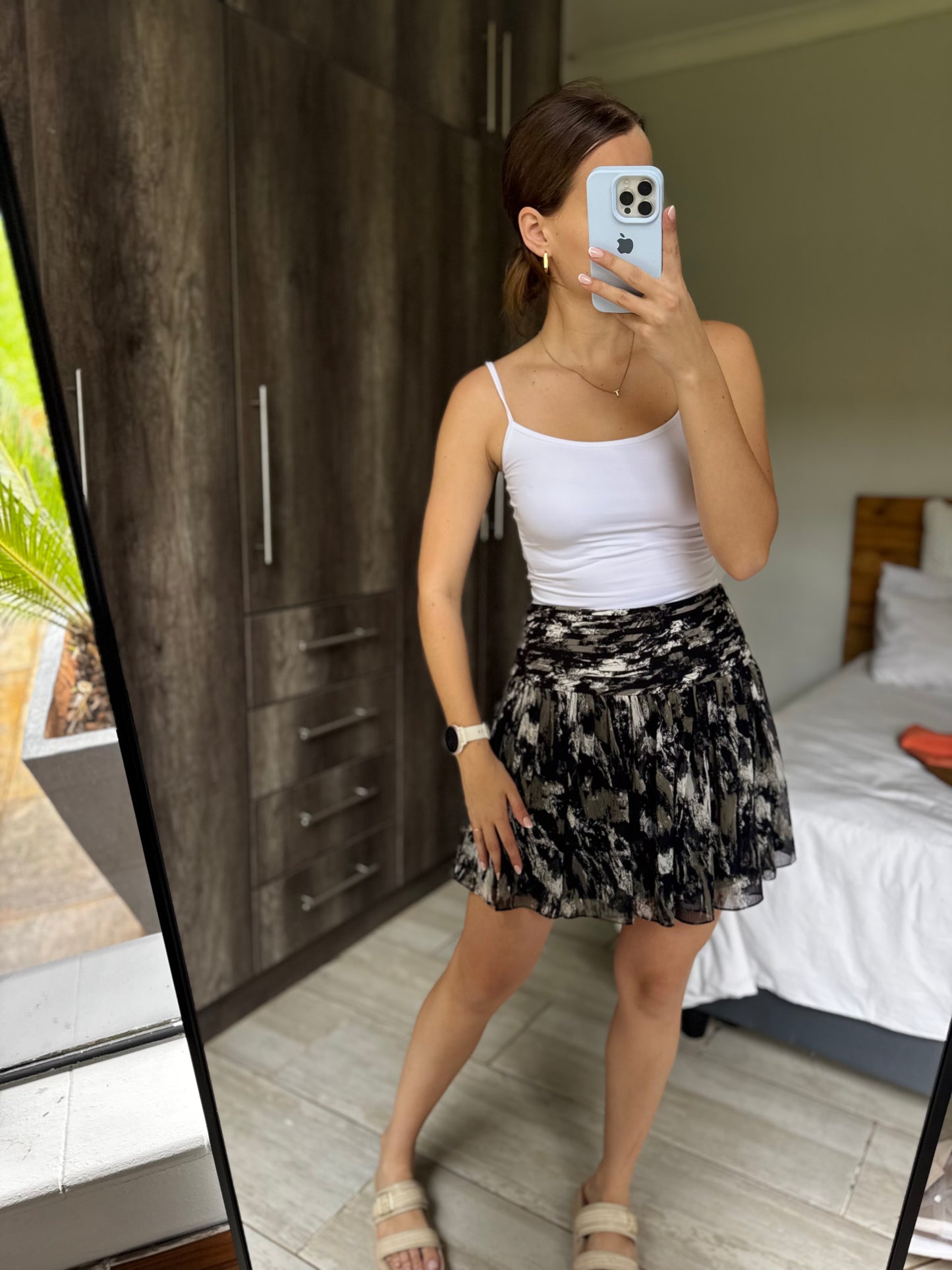 WITCHERY stunning skirt (SSS)