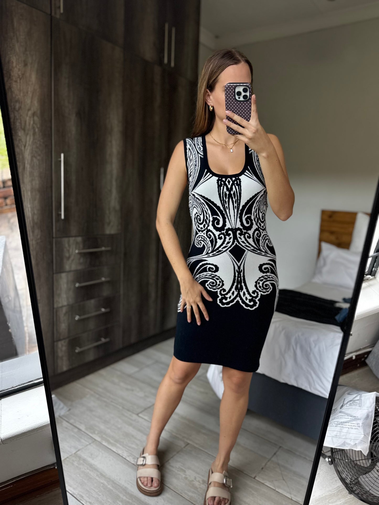 GUESS stunning dress (G)