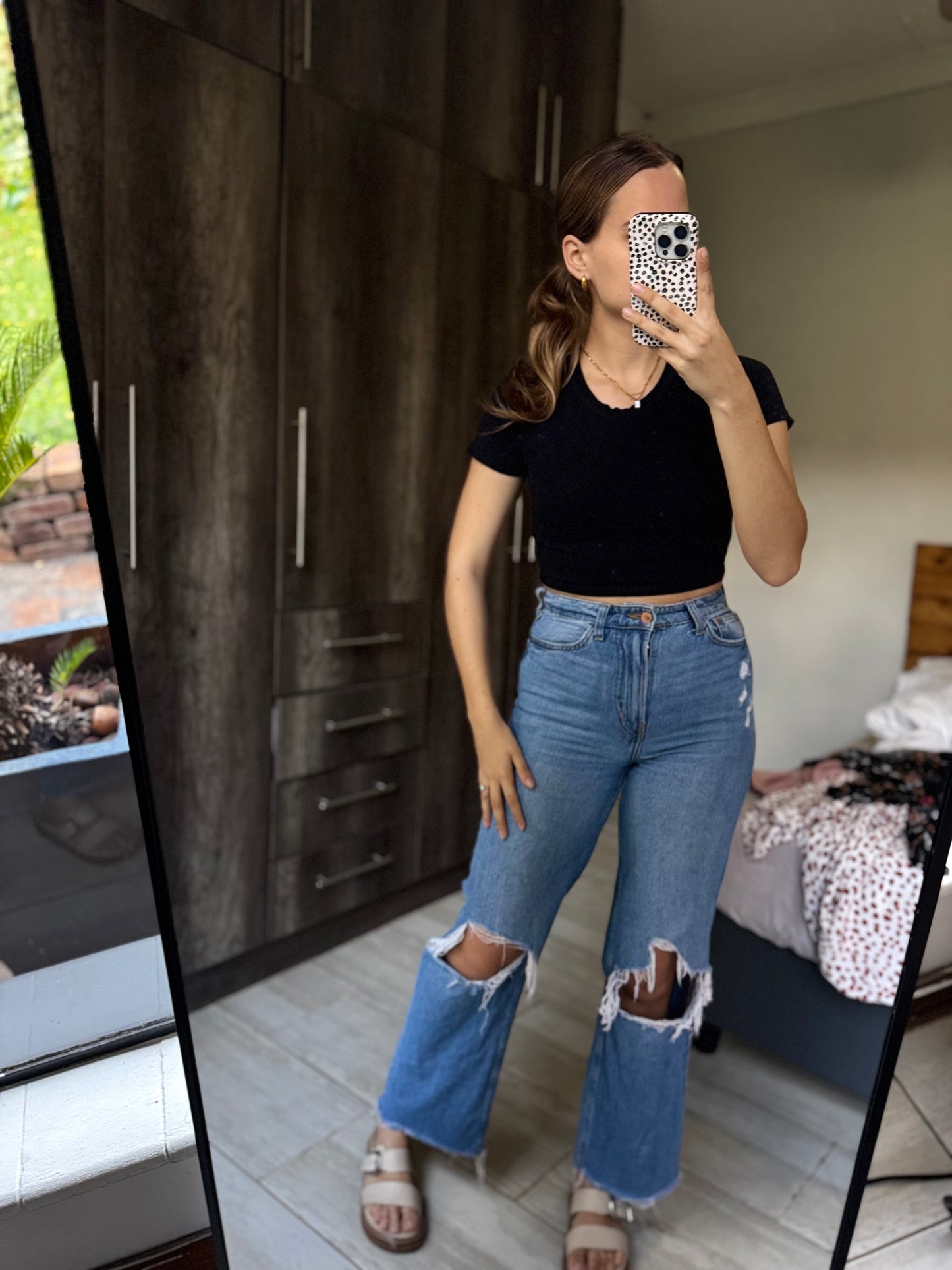H&M black tee (W)