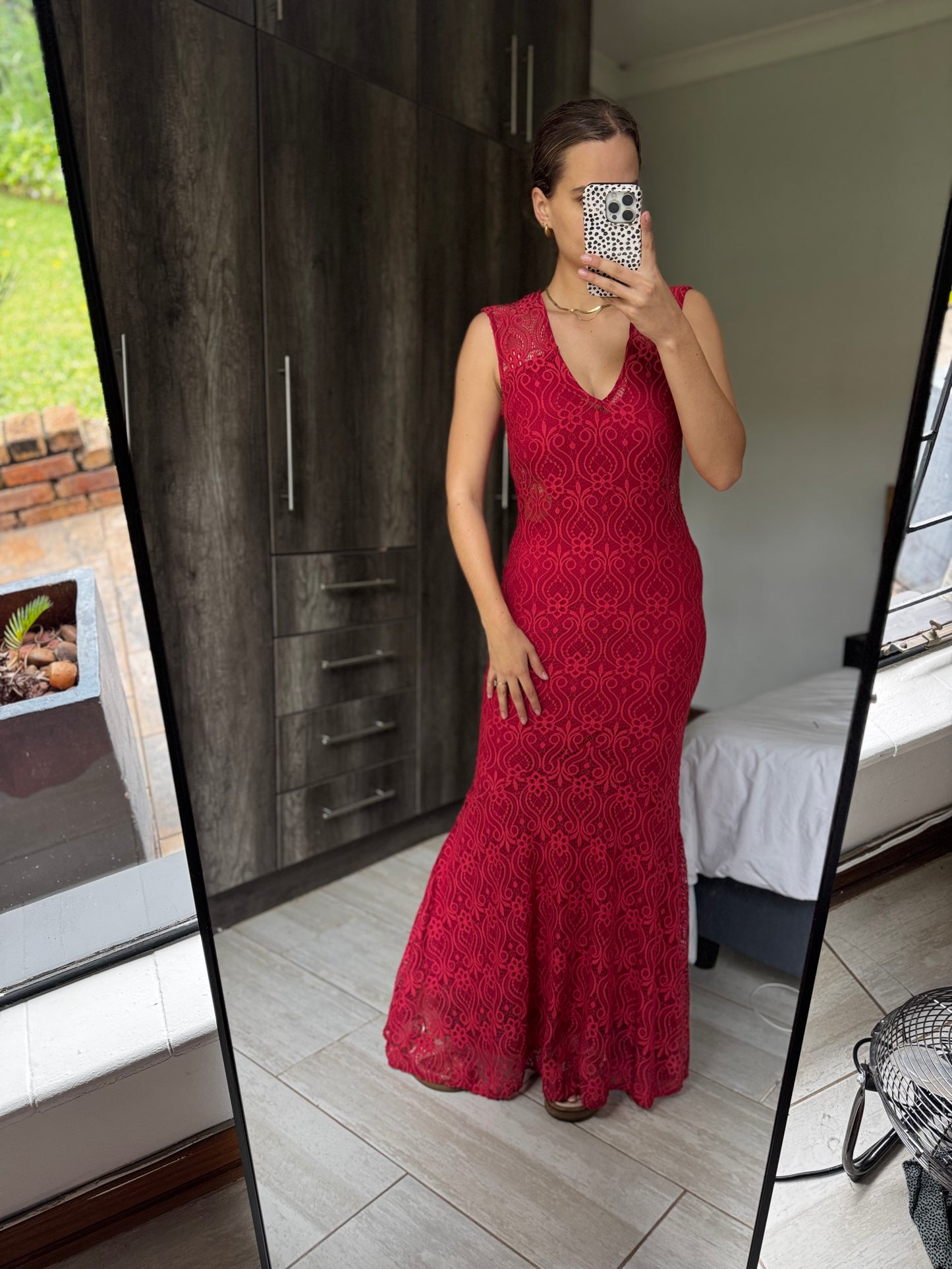 Red lace dress (ZZ)