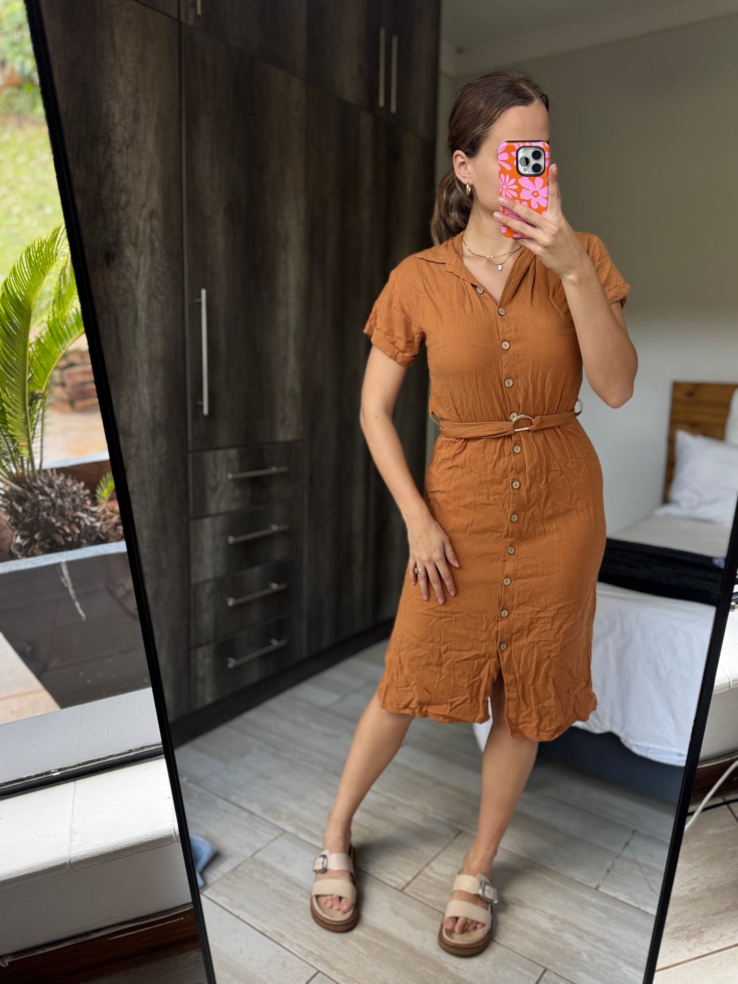 Brown dress (EE)