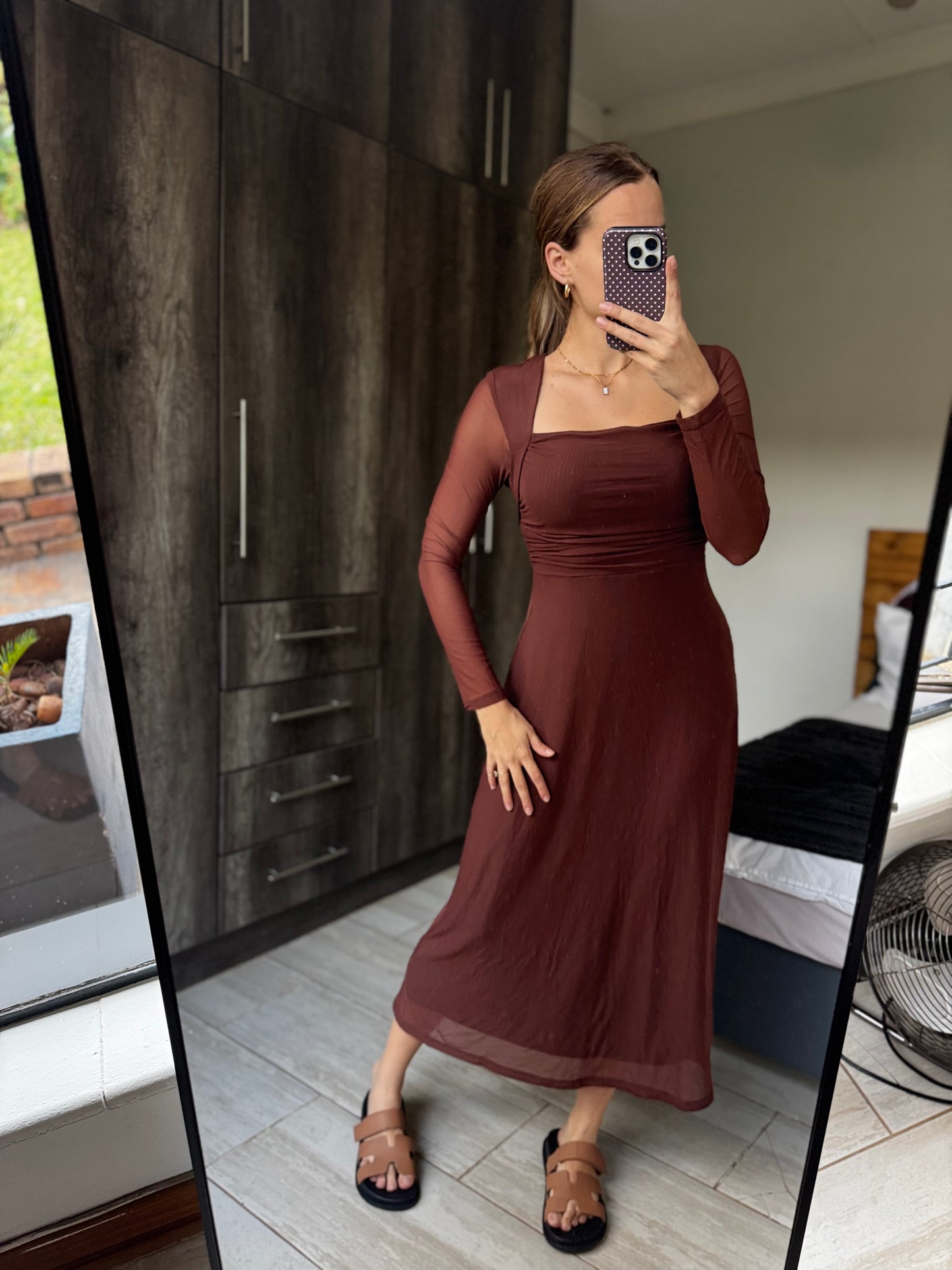 Stunning brown dress (X8)