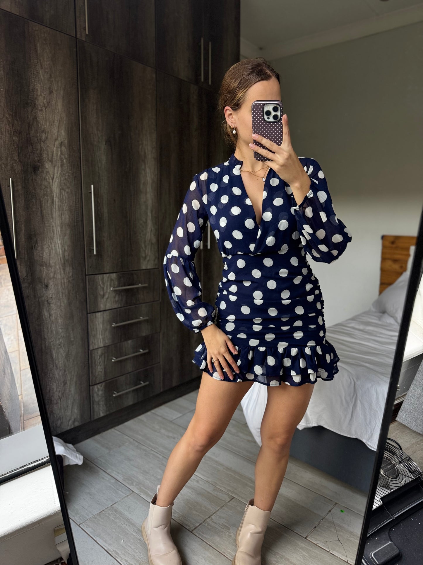 Polka dot dress (D)