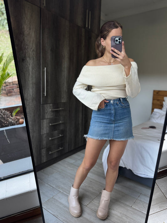 LEVI’S denim skirt (SS)