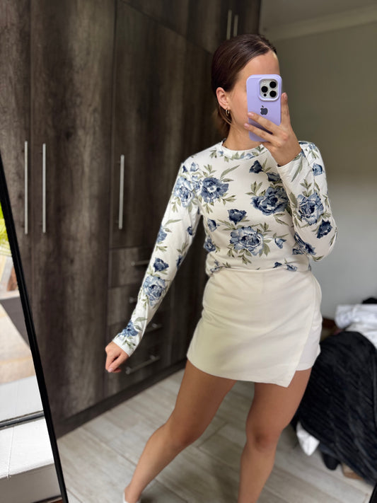 White floral top (NN)