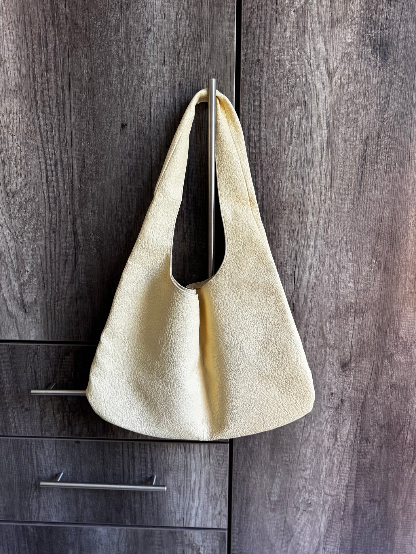 Stunning yellow leather bag (HH)