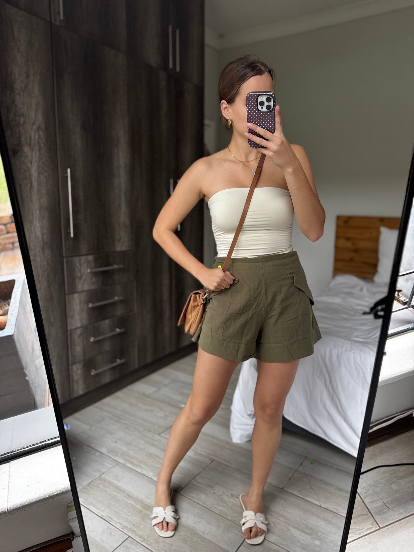 Green shorts (L)