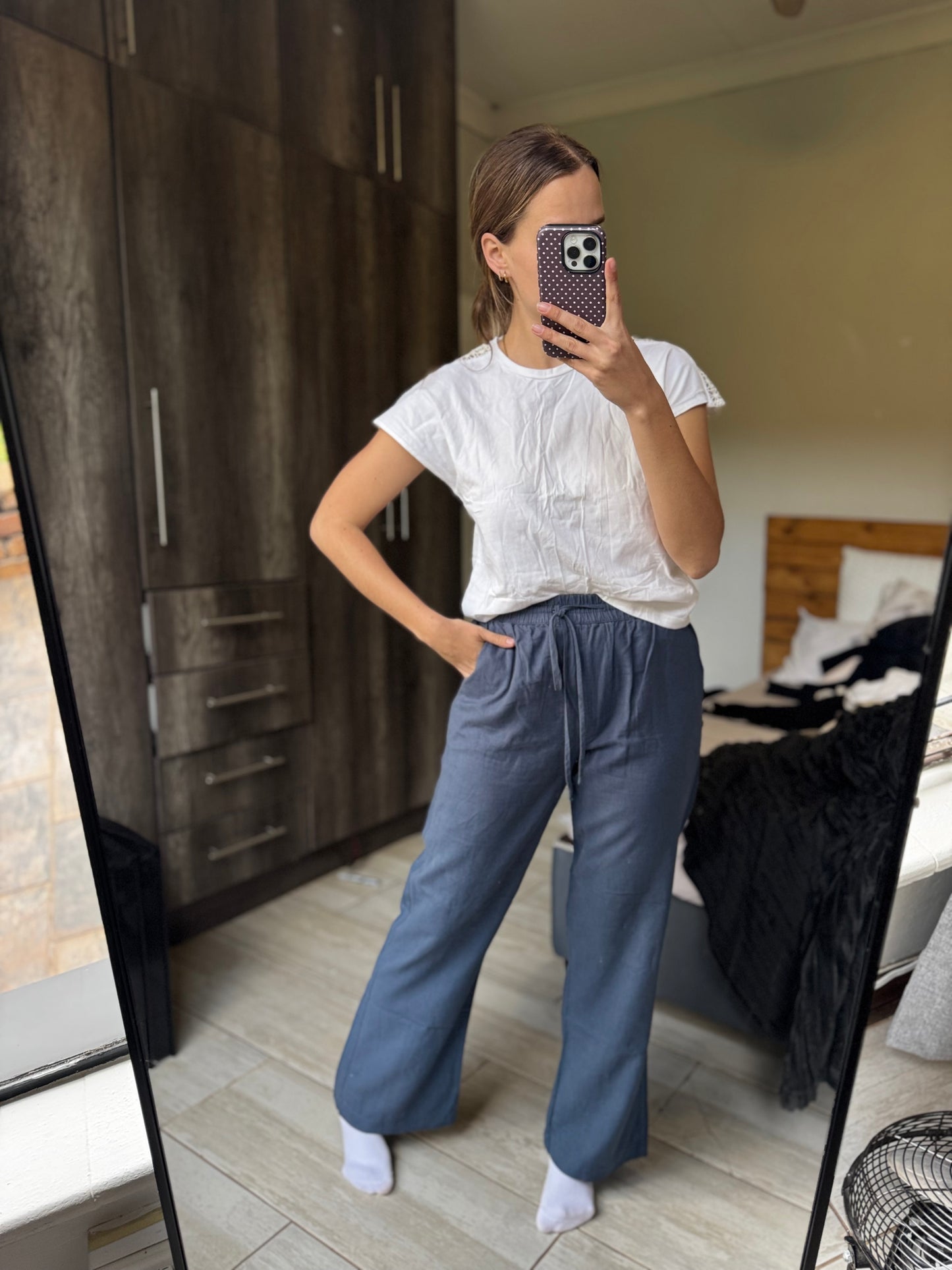 Blue pants (A)